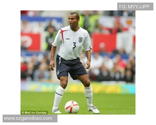 英格兰足球名将科尔辉煌生涯与绿茵场传奇再现 英格兰足球名将科尔辉煌生涯与绿茵场传奇再现