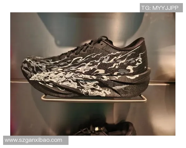 足球球星专用跑鞋大揭秘 如何选择适合自己的顶级运动装备